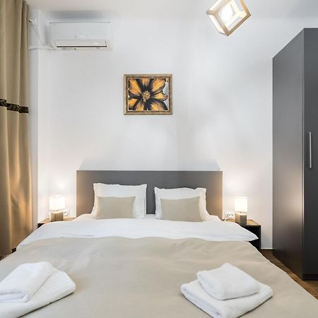 Urban Walls Apartments 5B 부쿠레슈티 외부 사진