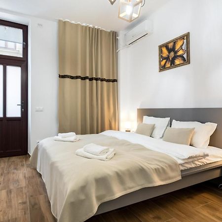 Urban Walls Apartments 5B 부쿠레슈티 외부 사진