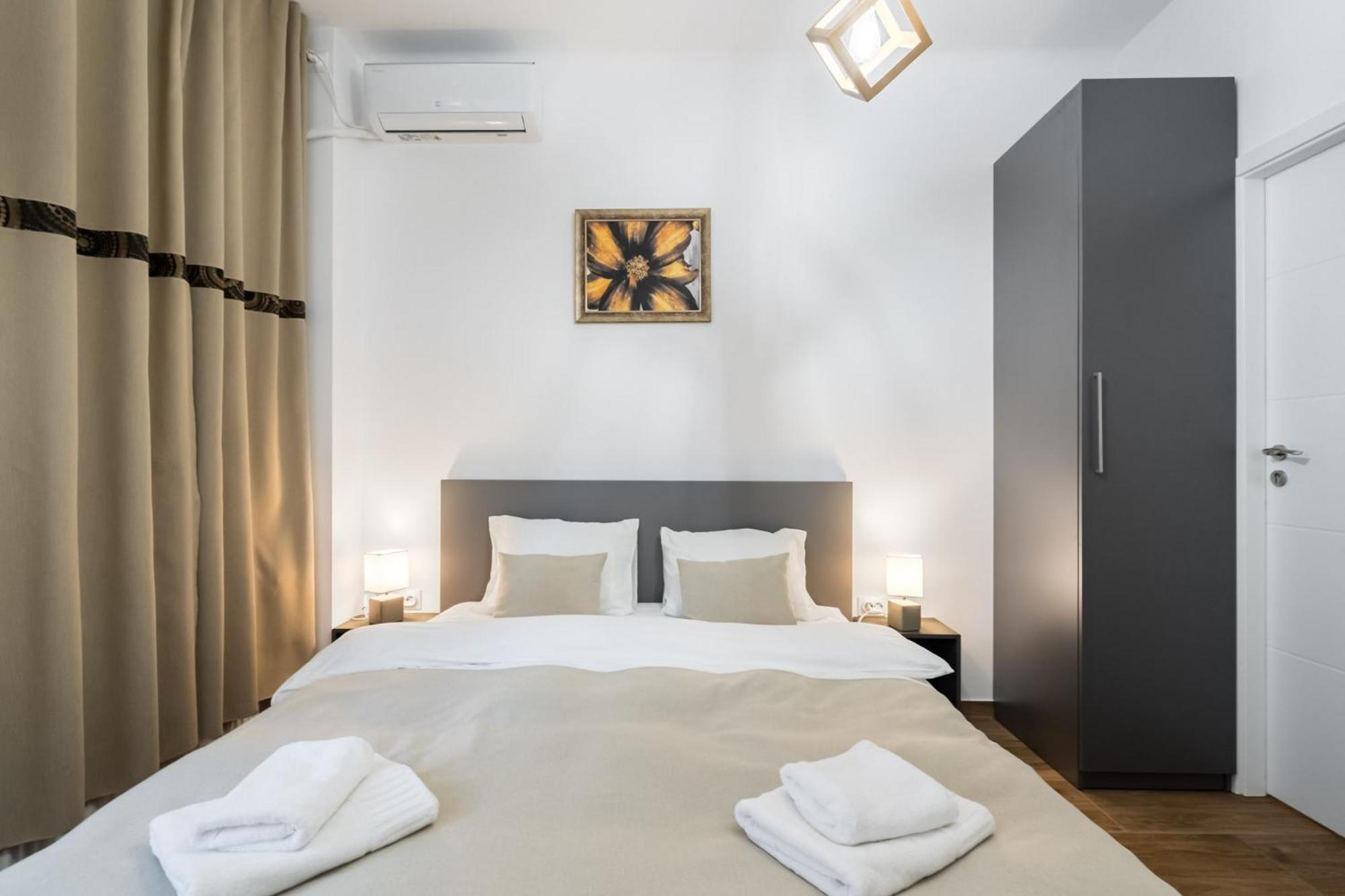 Urban Walls Apartments 5B 부쿠레슈티 외부 사진