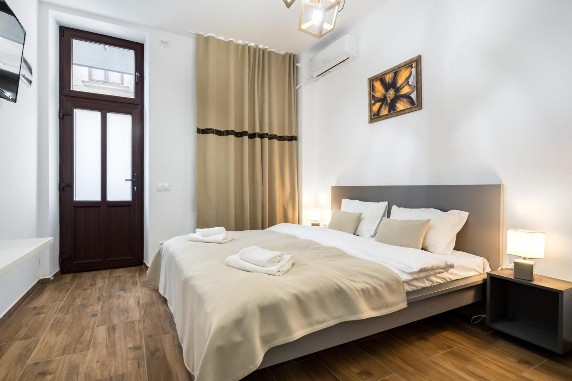 Urban Walls Apartments 5B 부쿠레슈티 외부 사진