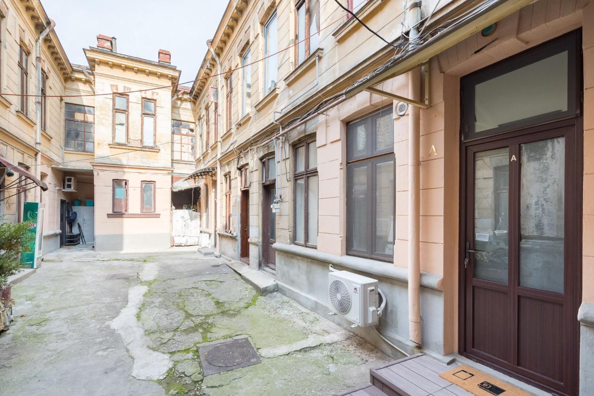 Urban Walls Apartments 5B 부쿠레슈티 외부 사진