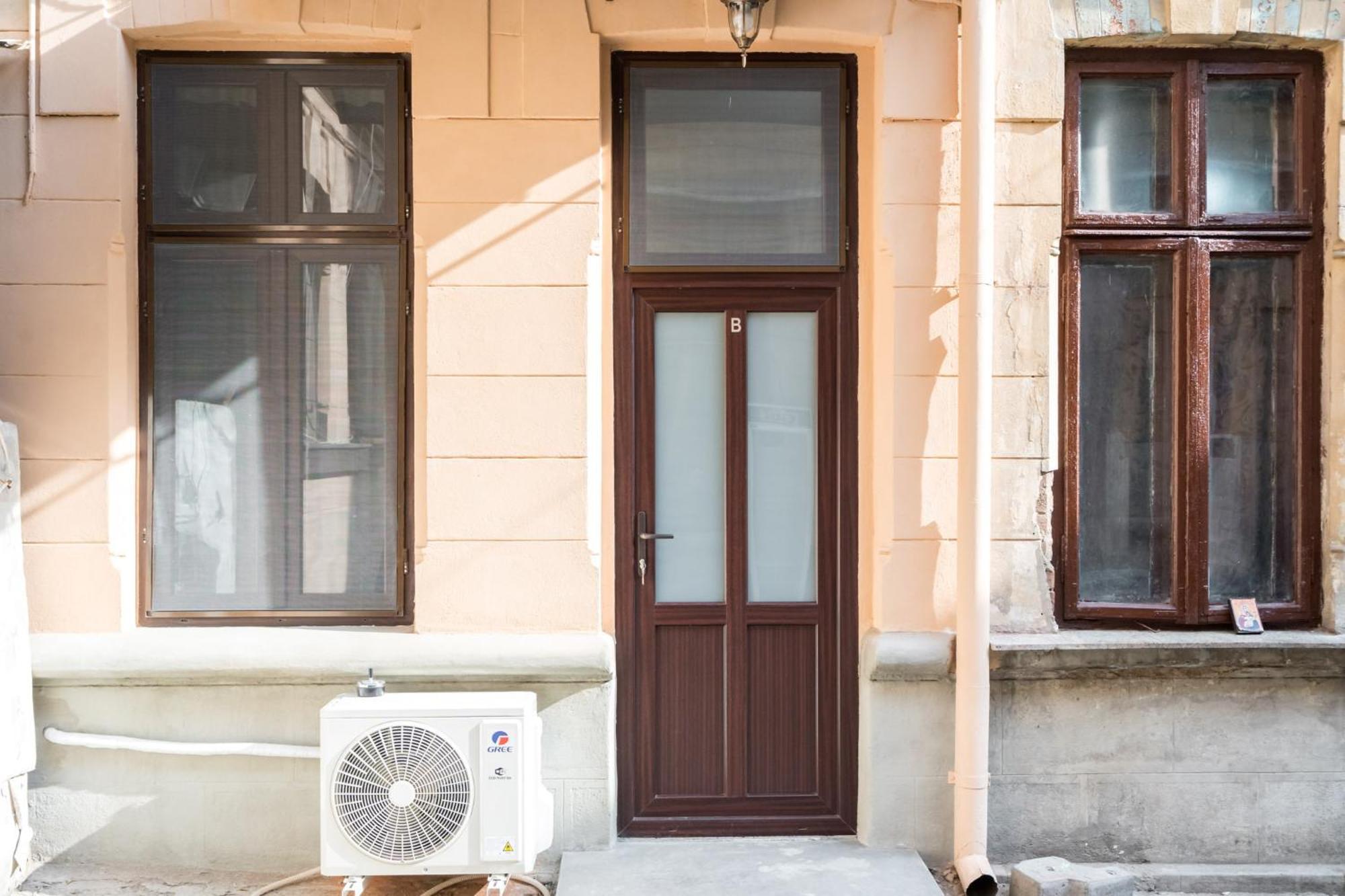 Urban Walls Apartments 5B 부쿠레슈티 외부 사진